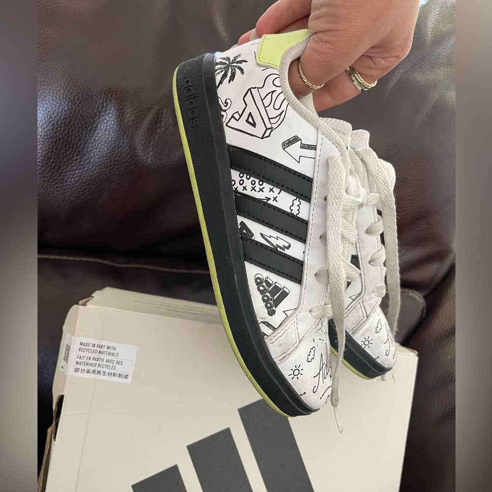 Kids adidas like new